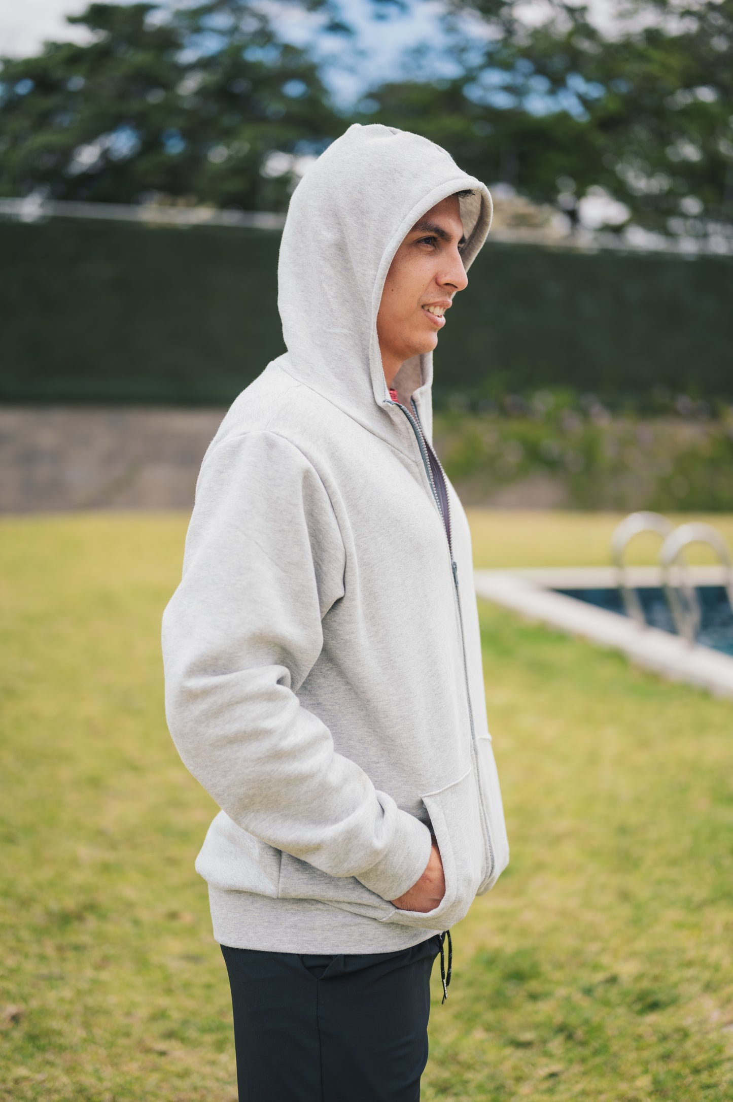 Sueter hombre H gris oscuro