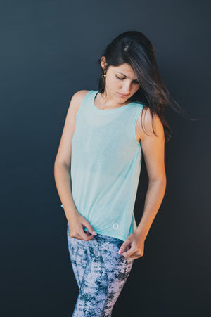 Camisa media espalda aqua